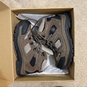 Women’s hiking boots